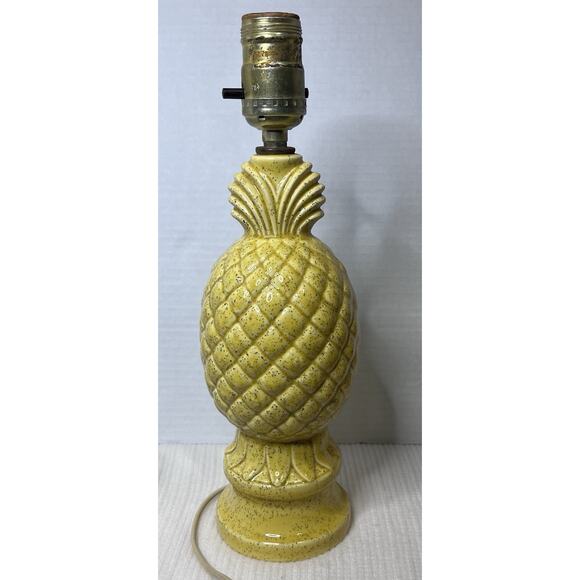 VTG Underwriters Laboratories Yellow Pineapple Ceramic Table Lamps - 2 MCM RETRO - Picture 2 of 16